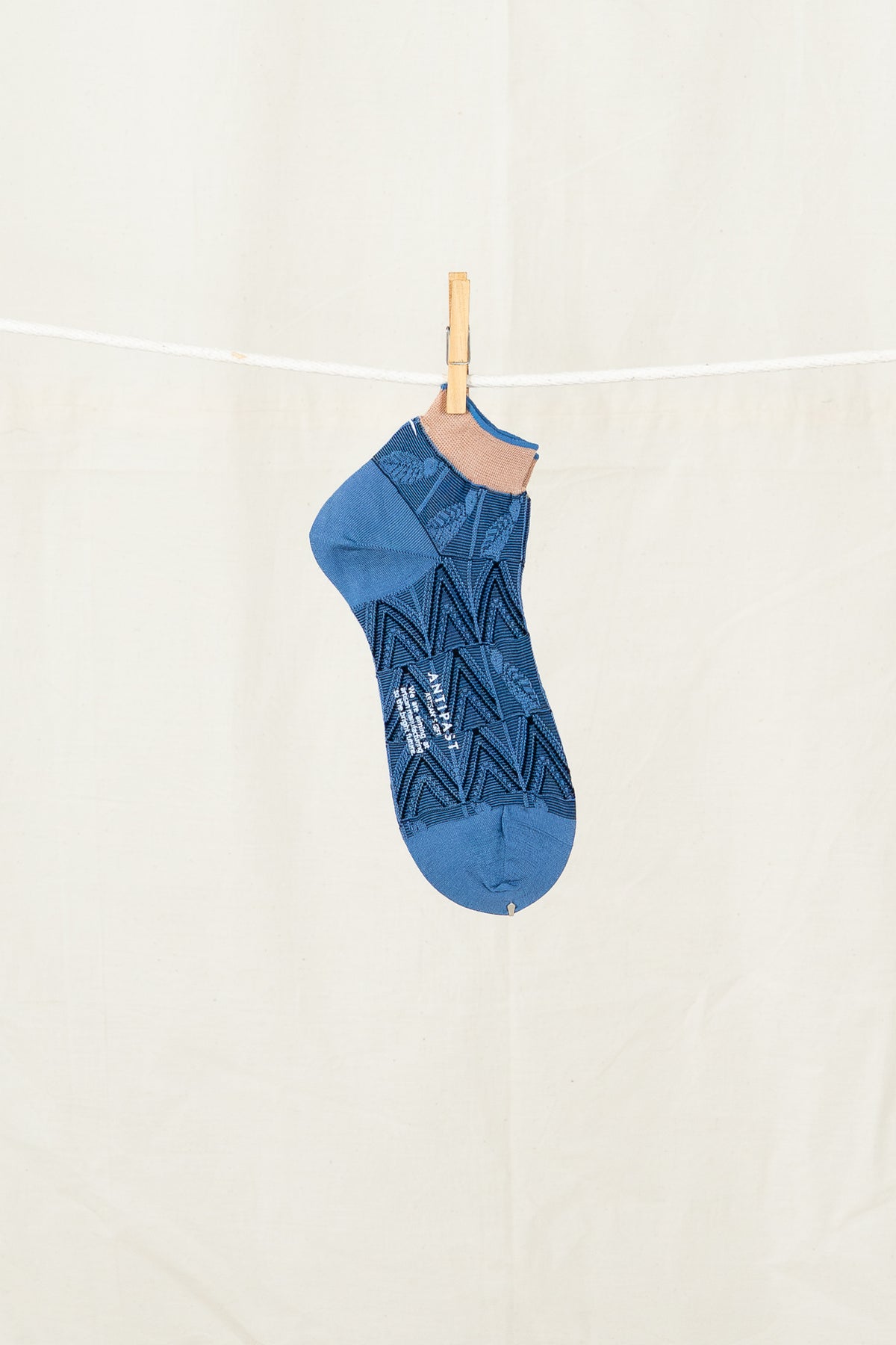 Antipast Women's Leaf Bird Cover Socks