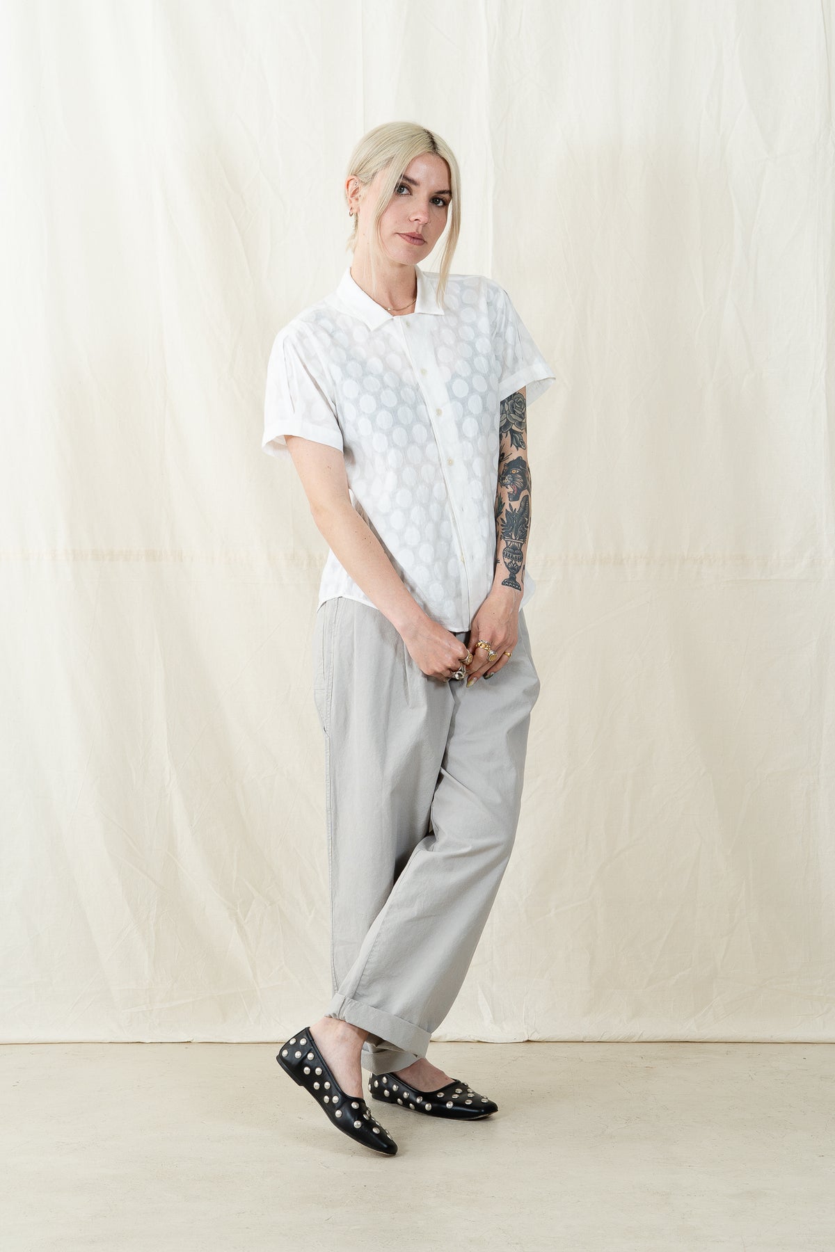 Uqnatu Pleat Sleeve Blouse