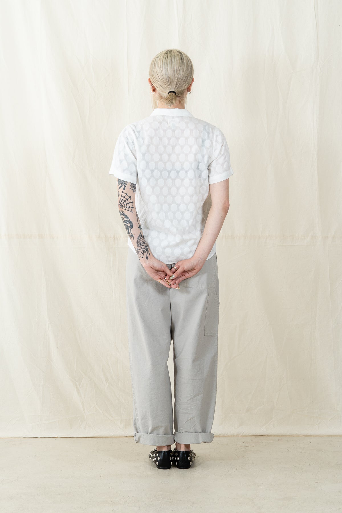 Uqnatu Pleat Sleeve Blouse